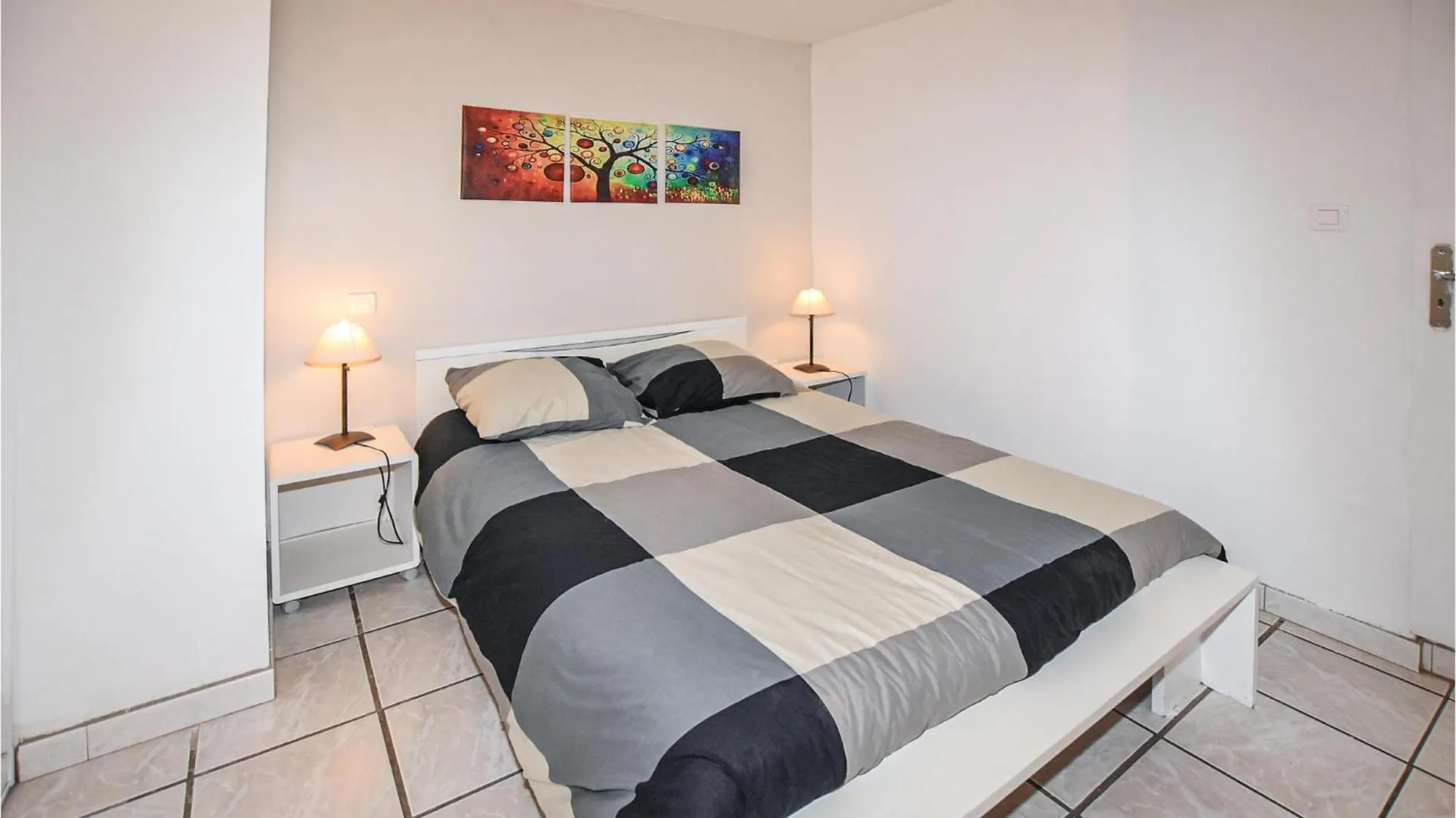 Stunning Home In Aubignan With Kitchenette